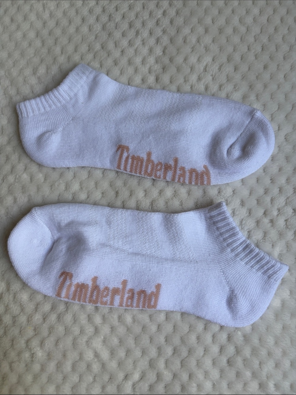 NWOT Timberland White Low-Cut Athletic Socks with Tan Logo, 1 Pair Medium
